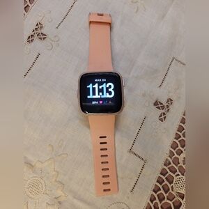 Fitbit Versa w/charger